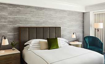 Boston Marlowe King guestroom